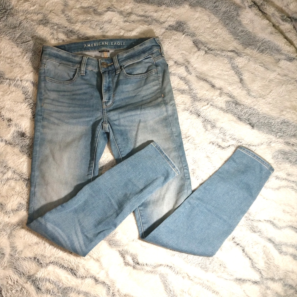 American Eagle Jeans Jeggings Size 2 Regular mid-rise lightweight stretchy denim